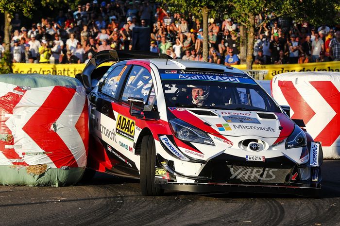 Pereli tim Toyota, Ott Tanak memimpin hari pembuka kejuaraan dunia reli (WRC) Jerman