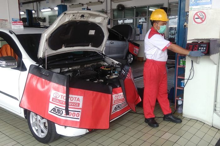 Ilustrasi servis di Auto2000