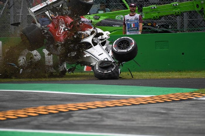 Marcus Ericsson crash di FP2 F1 Italia