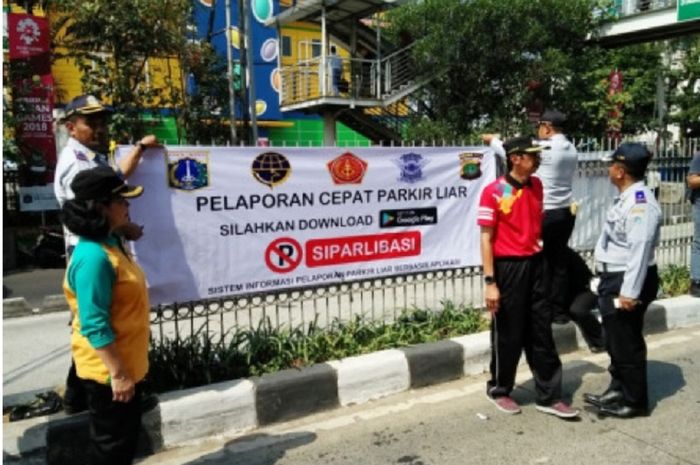 Sosialisasi aplikasi Parkir Liar