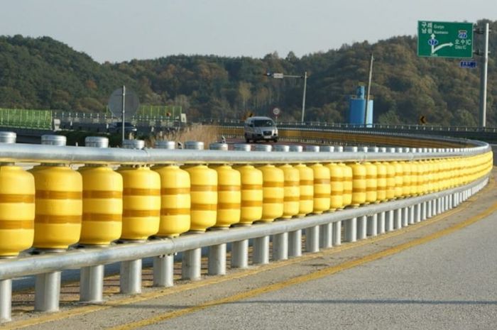 Safety Roller Barrier Guard Rails