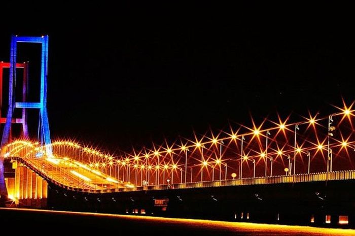 Ilustrasi Jembatan Suramadu