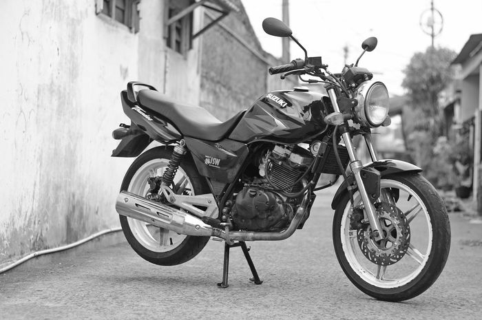 Suzuki Thunder 125