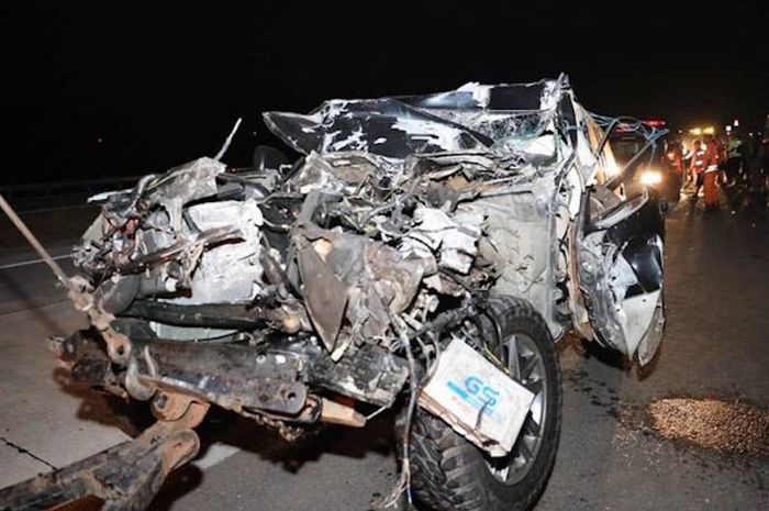 Kecelakaan mobil dinas Kapolres Tulung Agung, disebutkan, Land Cruiser AG 908 RS