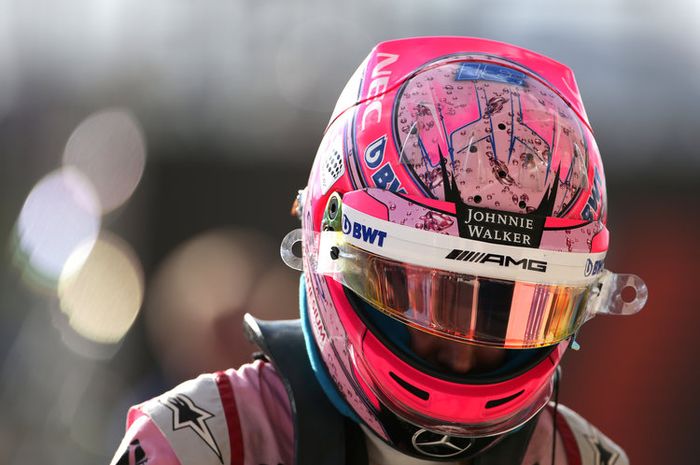 Helm Warna Pink di Formula 1