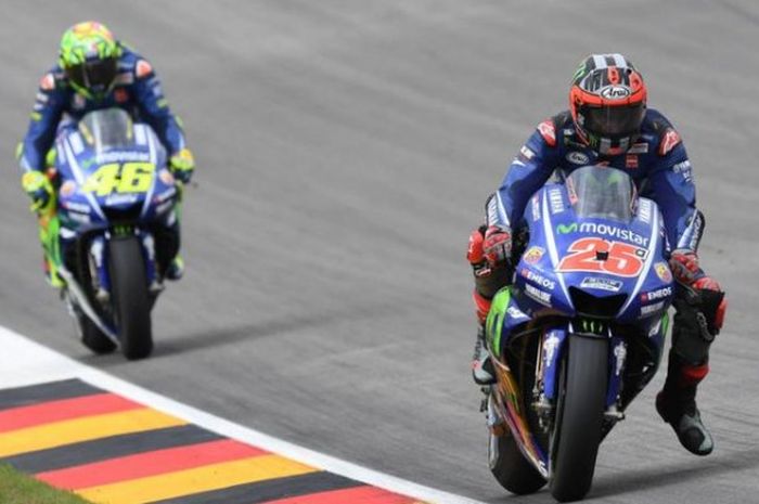 Maverick Vinales dan Valentino Rossi