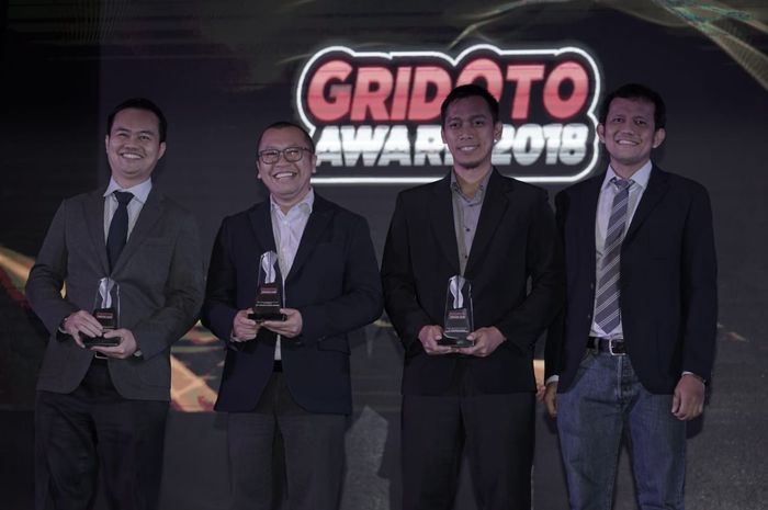 Pemberian penghargaan Digital Marketing Award