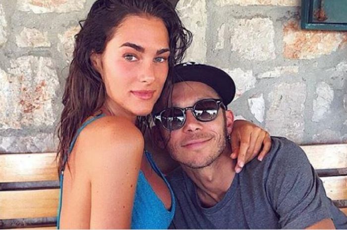 Francesca Sofia Novello bersama Valentino Rossi.