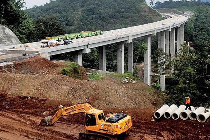 Ilustrasi proyek pengerjaan jalan tol Bawen-Salatiga