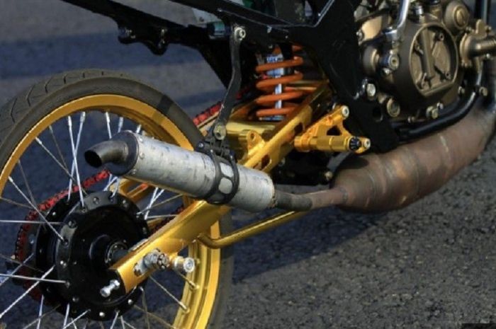 Ilustrasi knalpot motor 2-tak