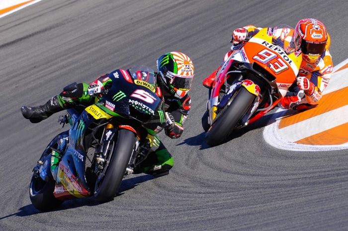 Senggolan Marc Marquez dengan Johann Zarco di MotoGP Australia 2017.