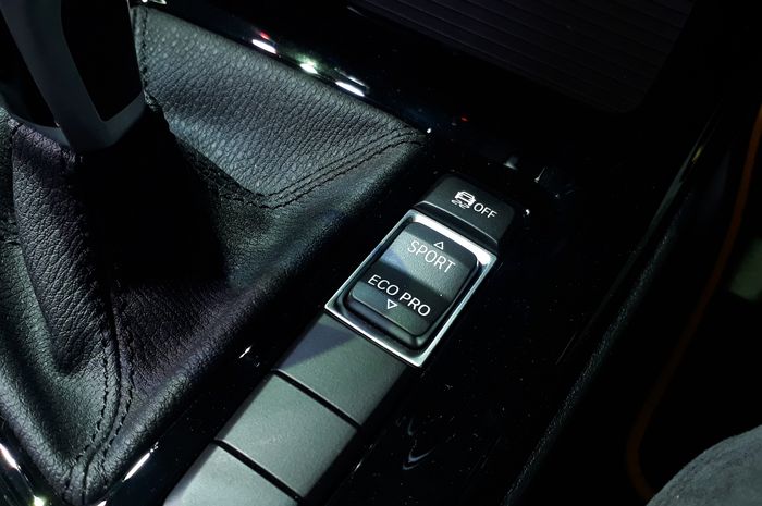 Tombol Mode Berkendara di BMW X2