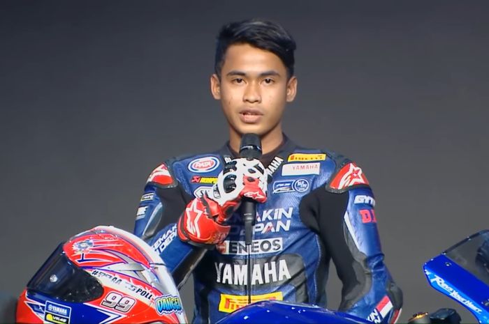 Galang Hendra Pratama mempresentasikan Yamaha R3 balap di WSSP300 2019