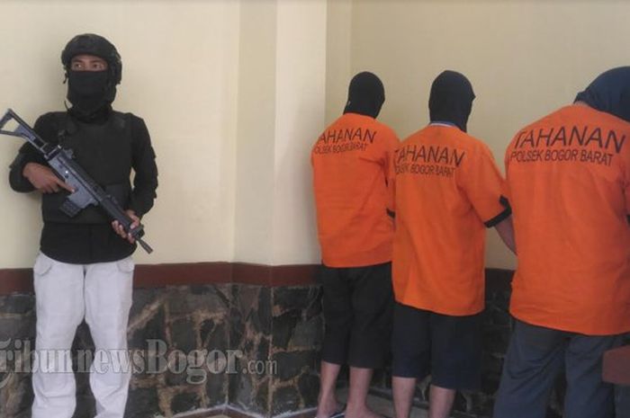 Tiga pelaku kasus penipuan dan penggelapan mobil rental diamankan Polresta Bogor Kota