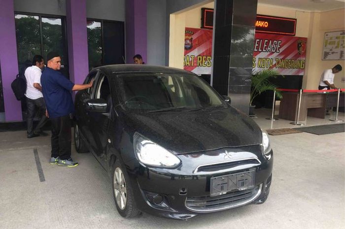Mobil sopir taksi online korban pembunuhan di Tangerang