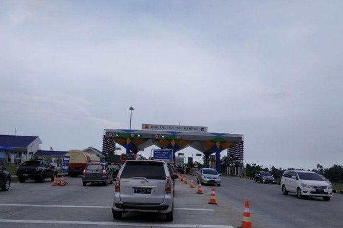 Jalan tol Seirampah-Tebing Tinggi