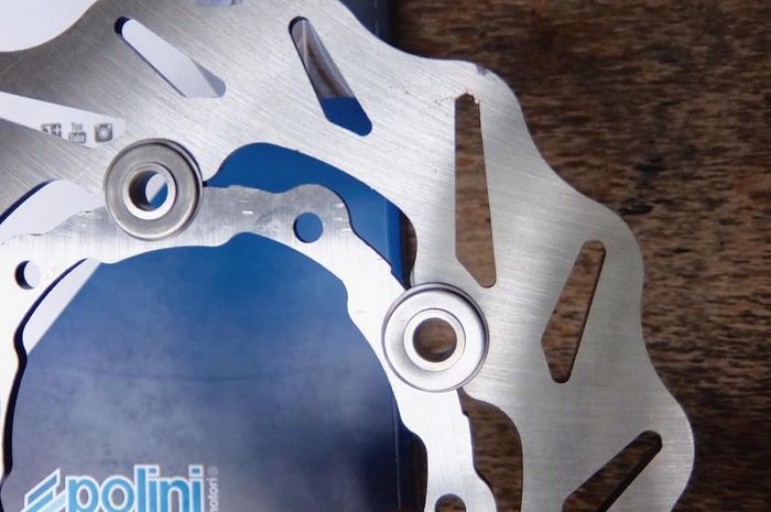 Ilustrasi cakram floating yang dilengkapi cincin agar bisa bergerak