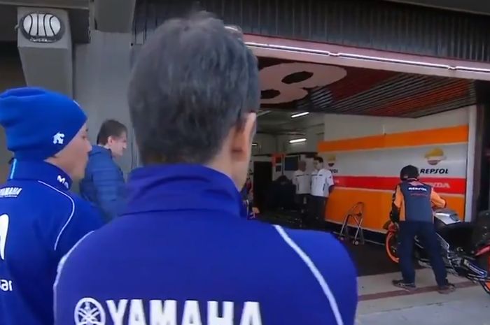 Dua pelatih Valentino Rossi kepoin motor Marc Marquez untuk MotoGP 2019