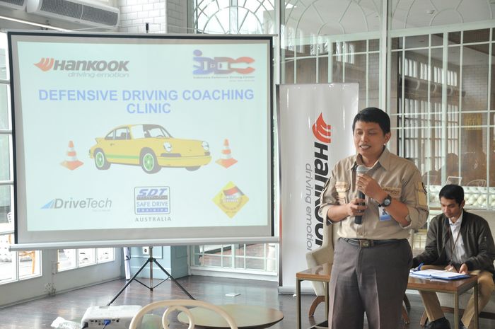 Adrianto Sugianto Wiryono Selaku Senior Instructor &amp; Researcher of Indonesia Defensive Driving Cente