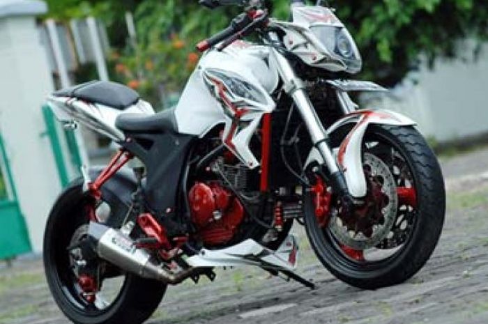 Yamaha Scorpio Z, Street Fighter Garang!