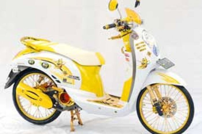 Honda Scoopy, Jadi Maskot MBtech