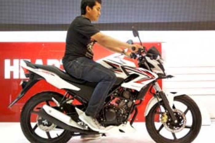 First Impression di Atas Jok Honda CB150R StreetFire
