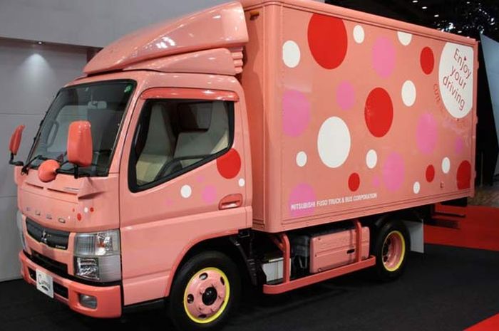 Mitsubishi Fuso Canna, Truk Centil Untuk Cewek