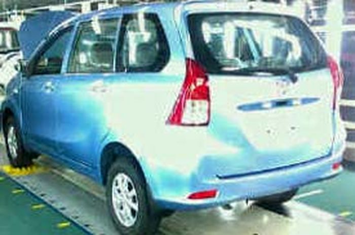 Tampang Belakang Toyota Avanza Baru, Lebih Cantik Ya?