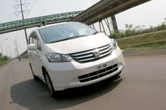 MPV Untuk Liburan, Honda Freed