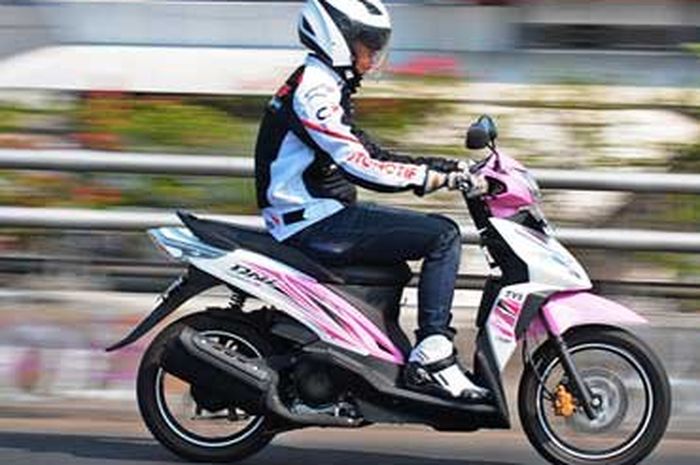 Test Ride TVS Dazz DFI, Pakai Injeksi Makin Efisien dan Responsif