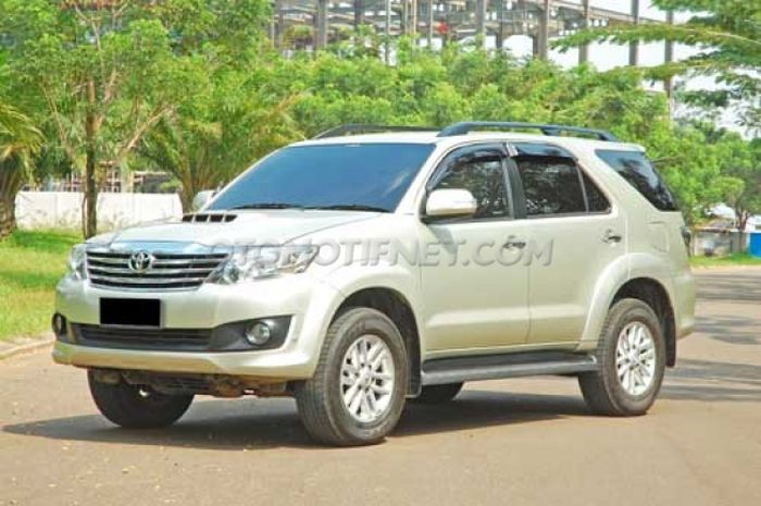 Grand New Toyota Fortuner 2.5 G VNT A/T 2012
