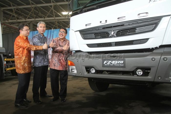 Mitsubishi luncurkan dua Tractor Head terbaru