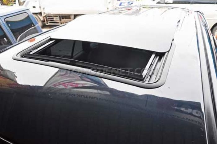 Pasang Sunroof Di Toyota Kijang Innova Double Blower harus Geser Mundur