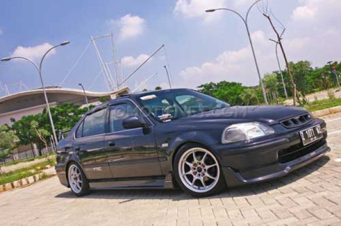Modifikasi Honda Civic Ferio 1996 Dua Tahun Jadi Mugen