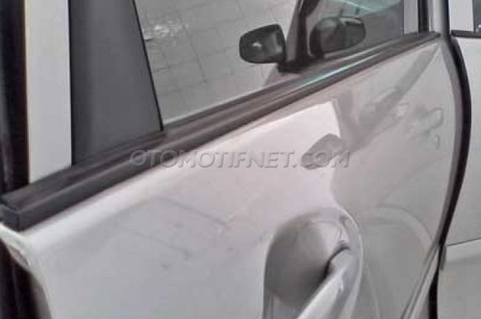 Merawat Karet Pintu Mobil