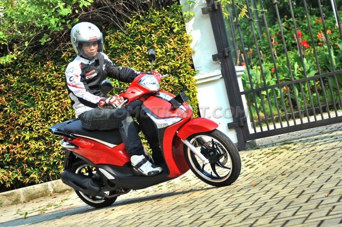 First Ride Piaggio Liberty 150 ABS