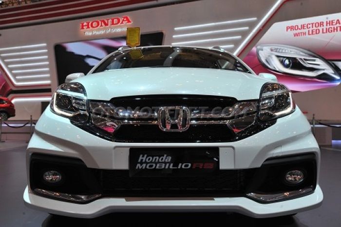Honda Mobilio RS saat dipamerkan di GIIAS 2015