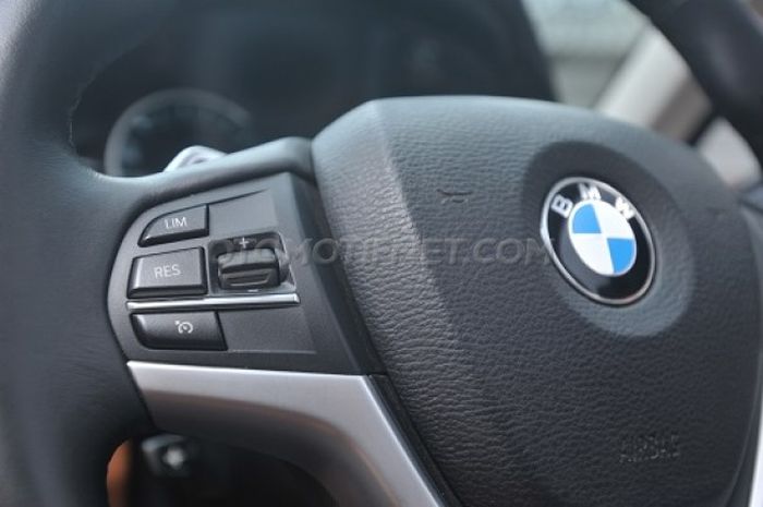BMW didekati pihak Jaguar Land Rover untuk memakai mesin V8 buatan BMW