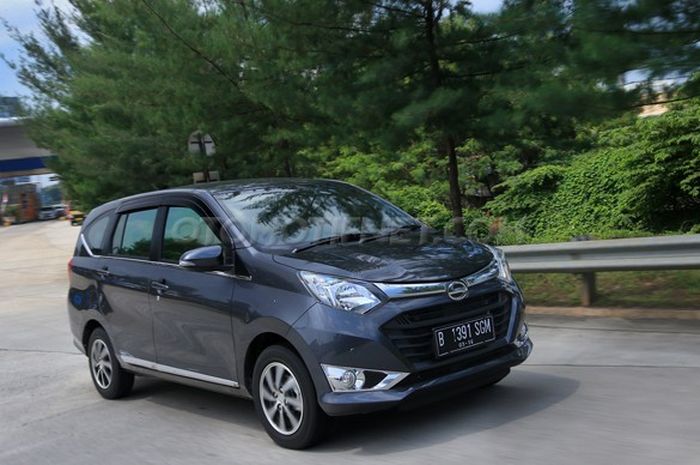 Test Drive  Astra Daihatsu Sigra R Deluxe M/T