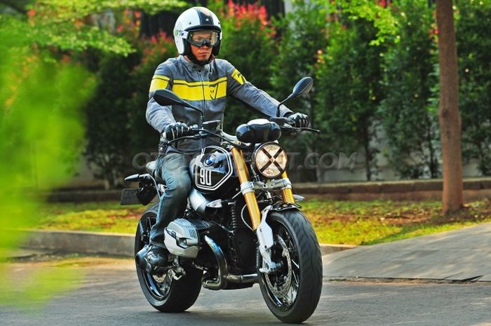 Test Ride BMW R nine T 