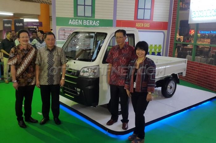 Daihatsu Hi-Max, pickup mungil 1.000 cc bermesin Ayla