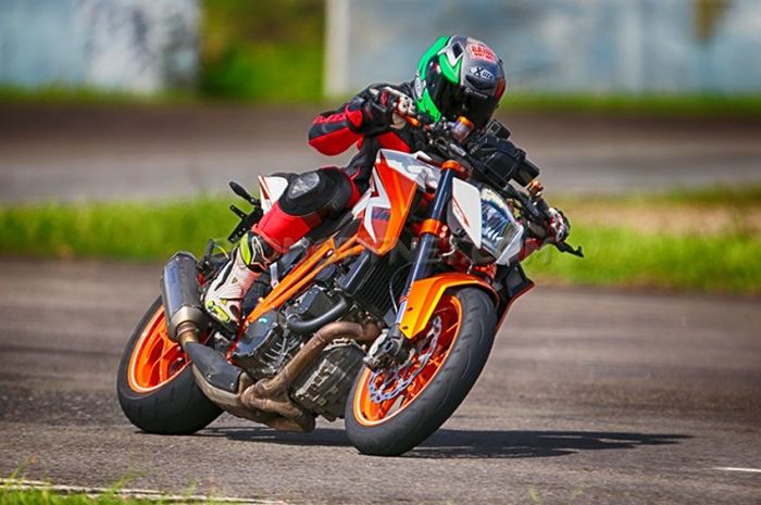 First Ride KTM 1290 Super Duke R Special Edition