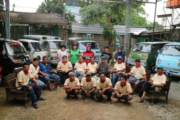 Pemilik Mitsubishi Colt T120 lawas dari berbagai daerah di Tanah Air bersilahturahmi