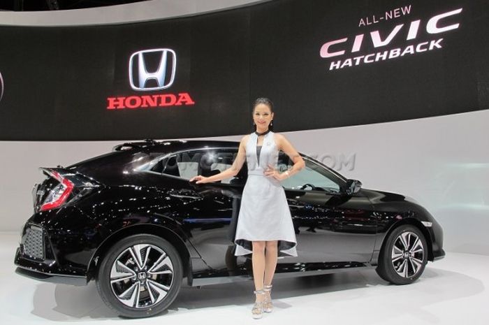 Honda Civic Turbo Hatchback mengusung teknologi advance, seperti halnya varian sedan