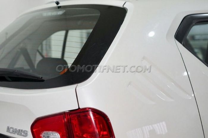 Terdapat tiga garis di Pilar C Suzuki Ignis, apa artinya sih?