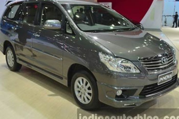 Toyota Kijang Innova Tampil Lebih Ganteng di Thailand