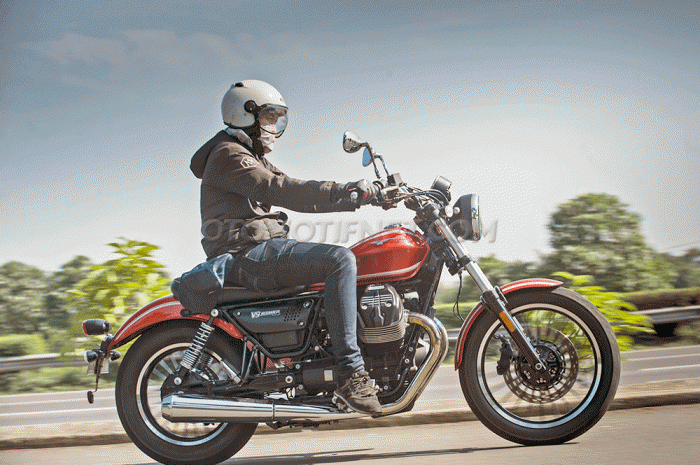 Test Ride Moto Guzzi V9 Roamer