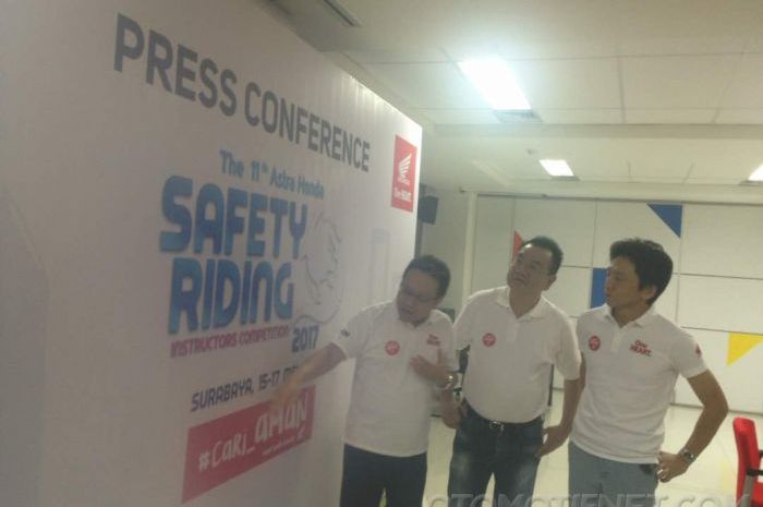 Kompetisi instruktur safety riding AHM di Sidoarjo Jatim 