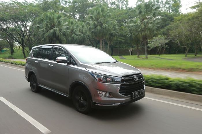 New Toyota Venturer DEFINISI BARU SEBUAH MPV MEWAH