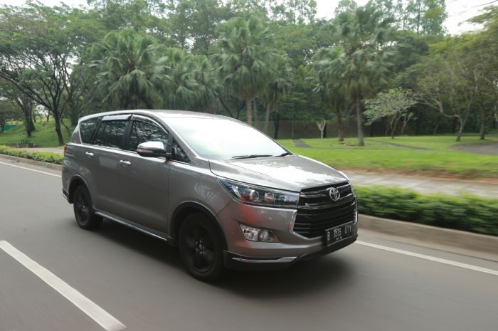 New Toyota Venturer DEFINISI BARU SEBUAH MPV MEWAH